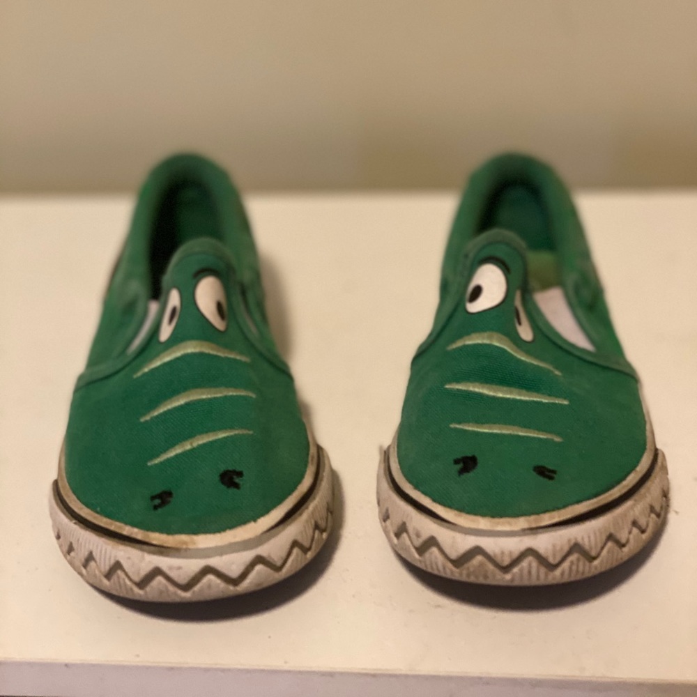 Cat & Jack Preschool alligator shoes 11c